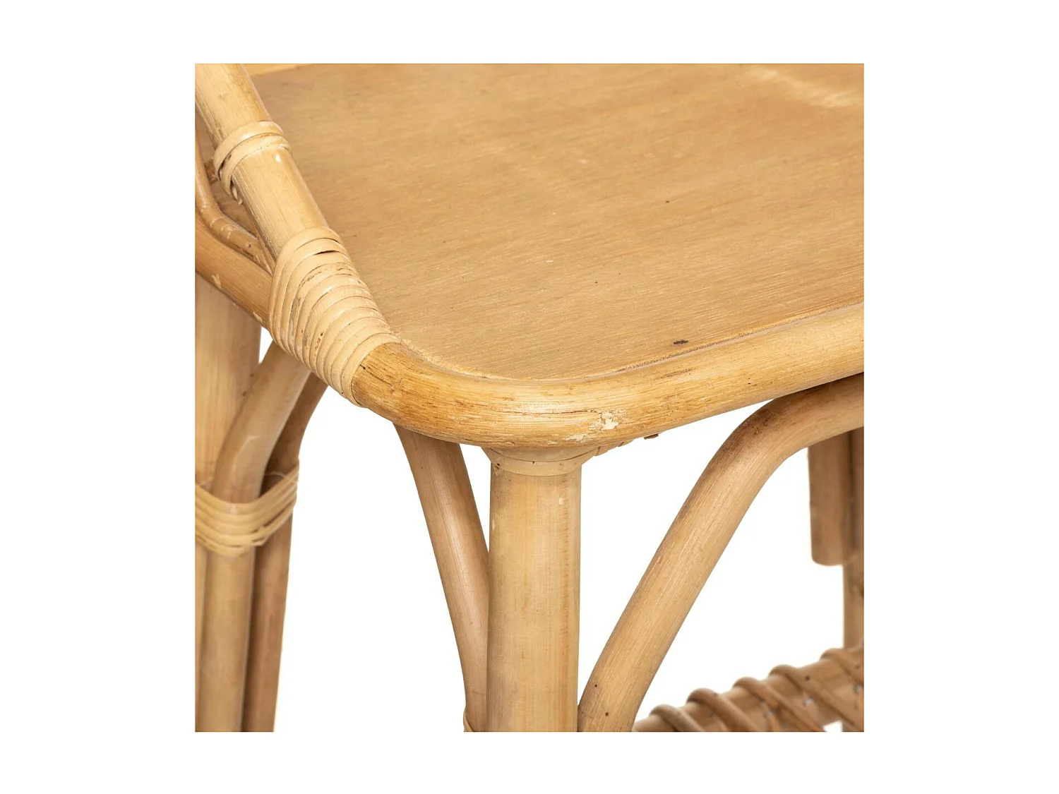 Mesita de noche infantil de ratán