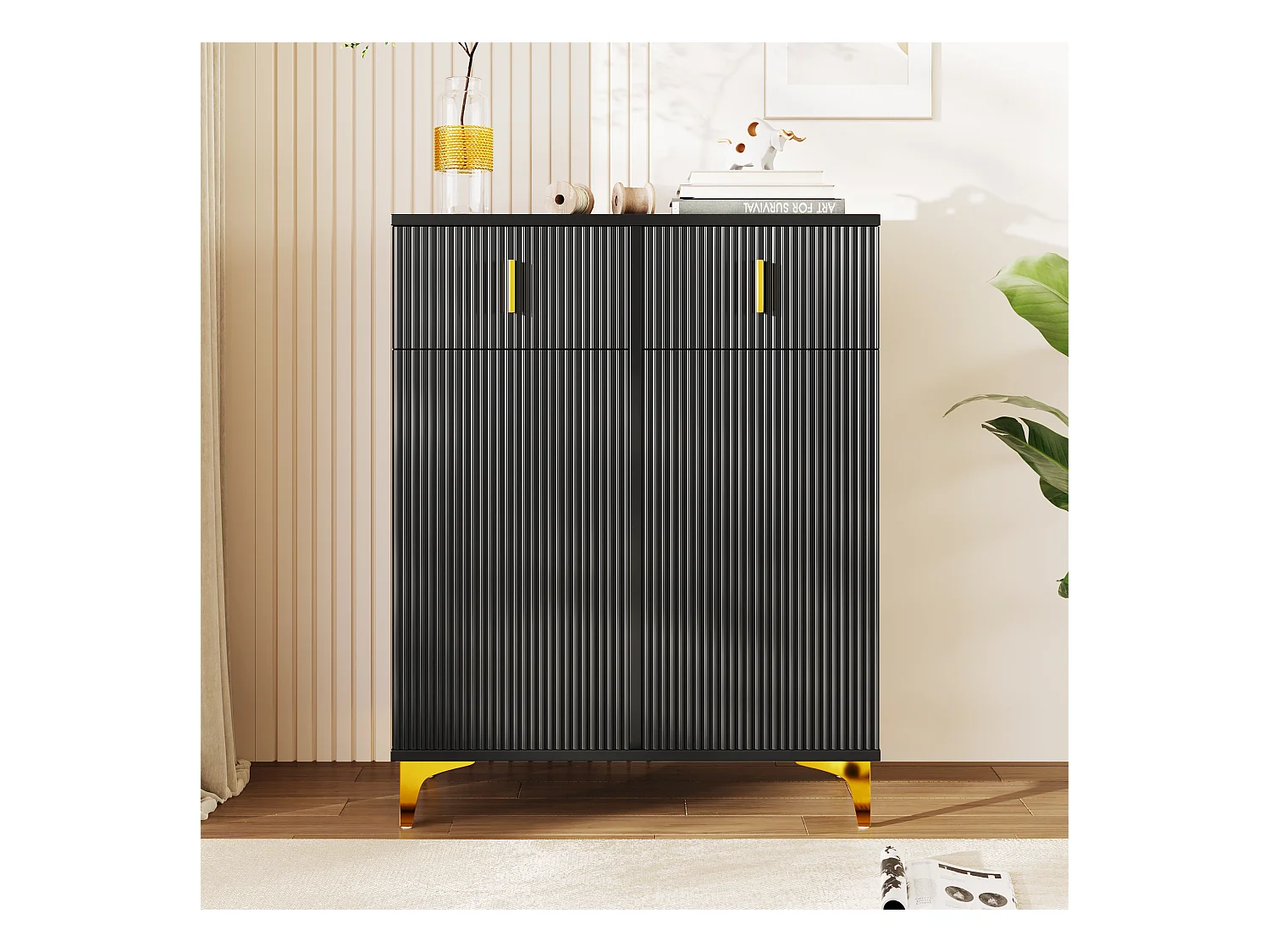 Meuble à chaussures noir avec tiroirs, portes texturées, étagères réglables, poignées et pieds dorés - design élégant