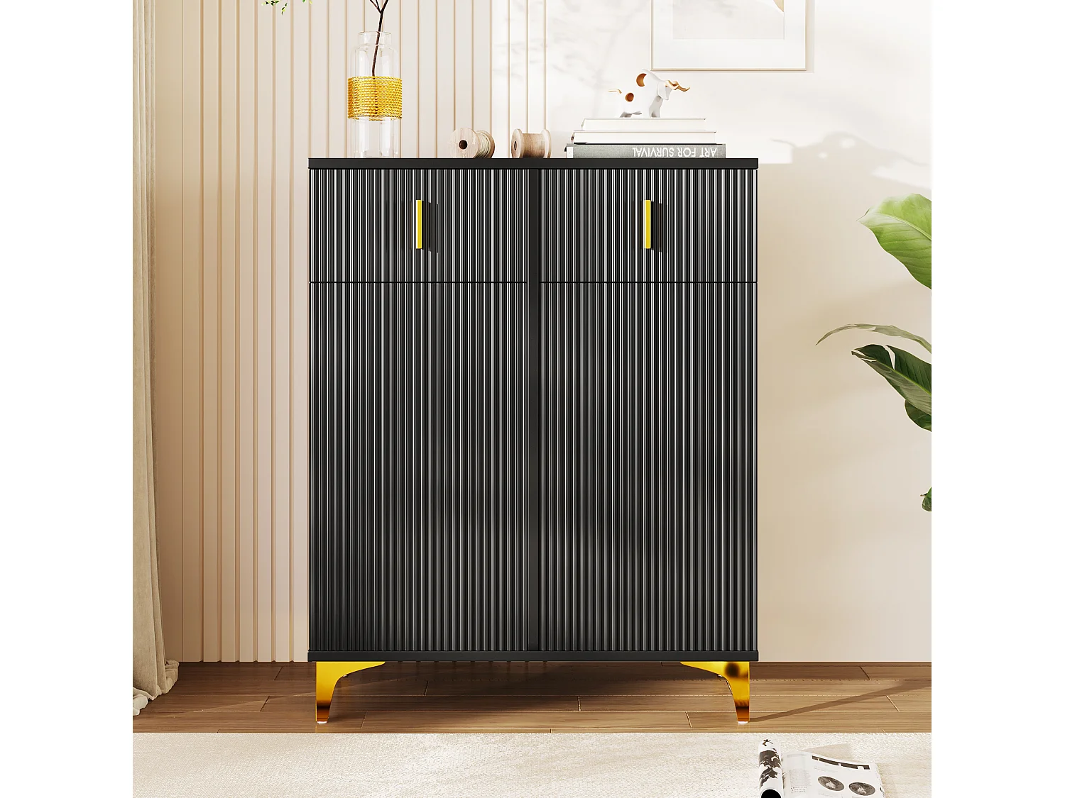 Meuble à chaussures noir avec tiroirs, portes texturées, étagères réglables, poignées et pieds dorés - design élégant