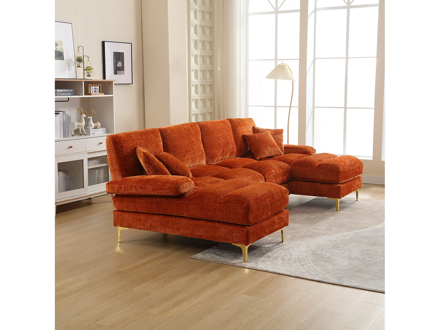 Sofá en forma de U de chenilla naranja, tapizado con cojines y cojines decorativos - para salón y dormitorio