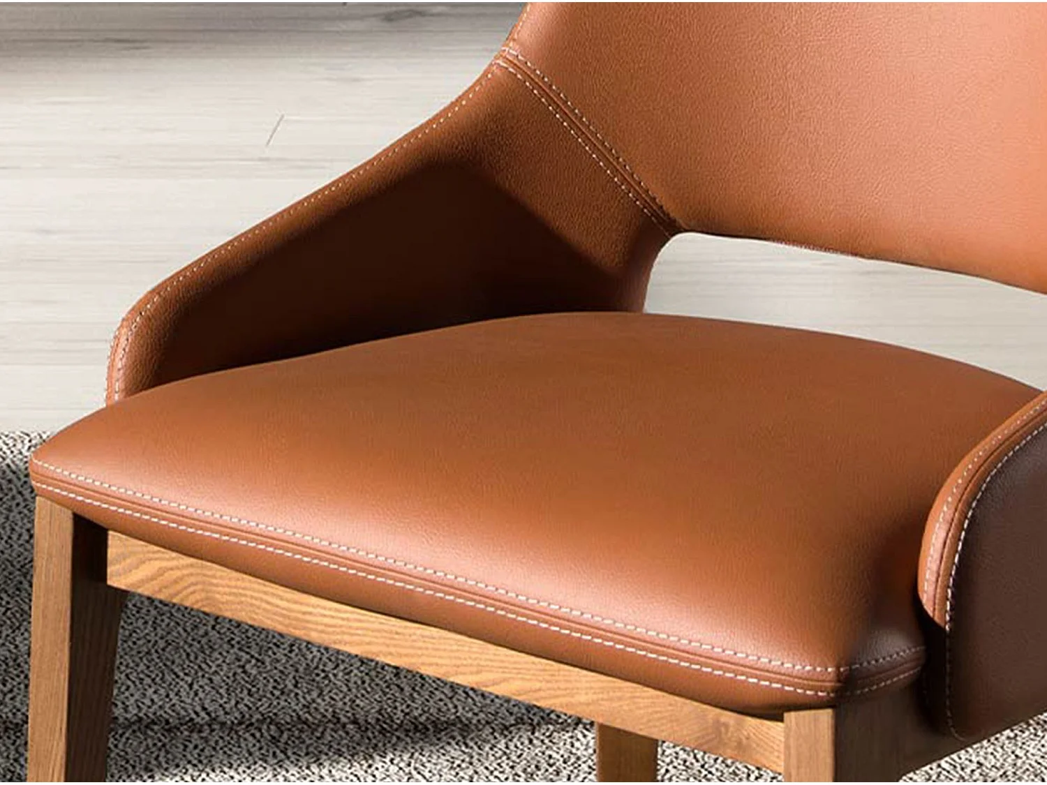 Chaise en similicuir marron 4156 ANGEL CERDA