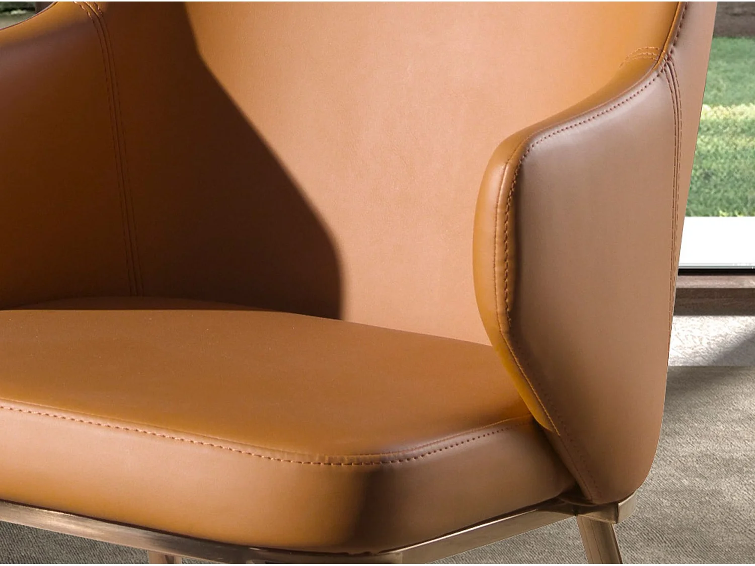 Chaise en similicuir marron 4162 ANGEL CERDA