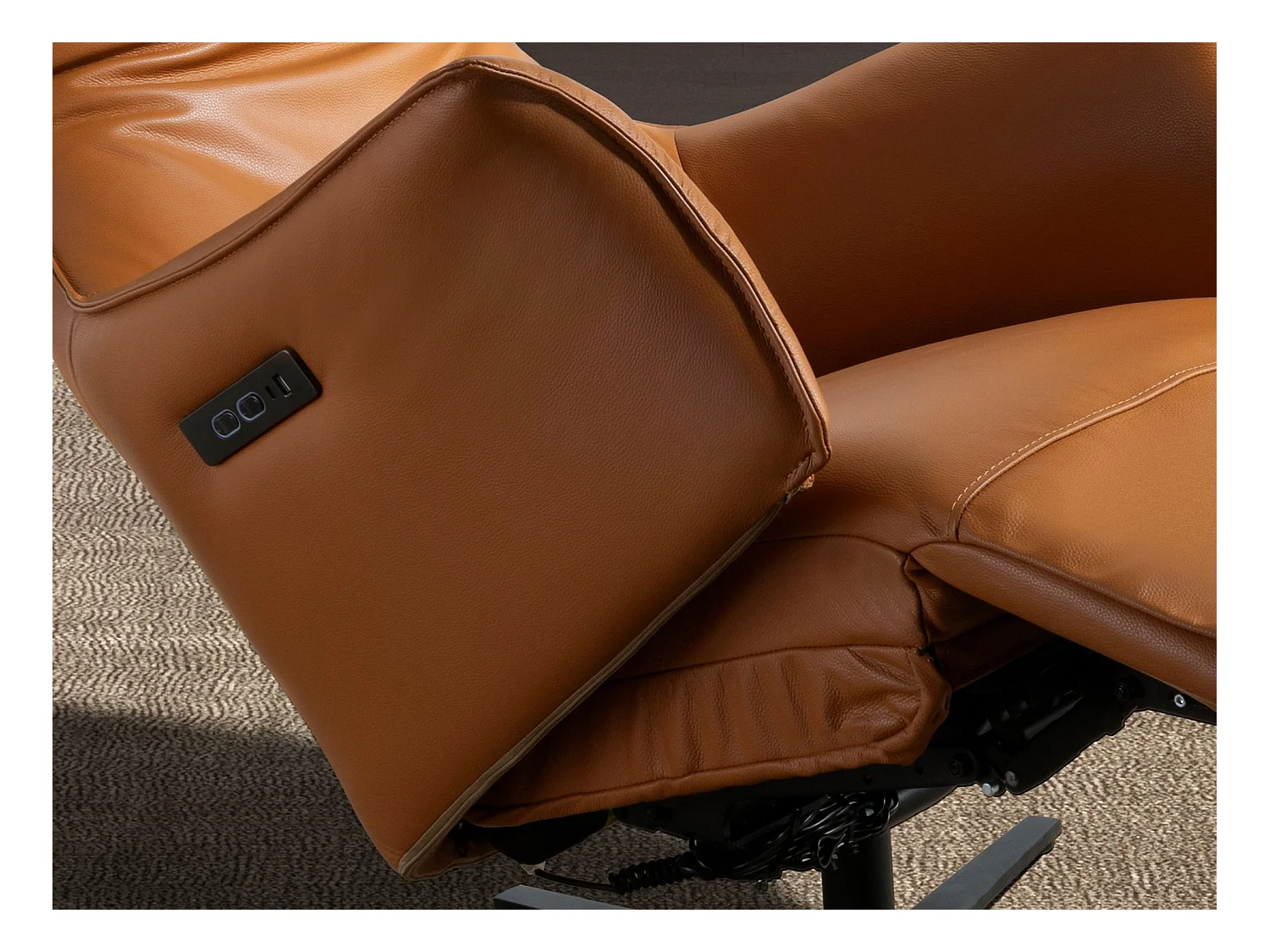 Drehsessel aus braunem Leder 5137 ANGEL CERDA