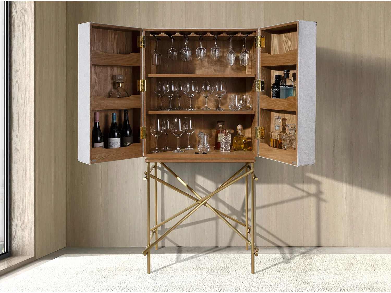 Buffet haut, tissu, noyer et acier poli doré 3272 ANGEL CERDA