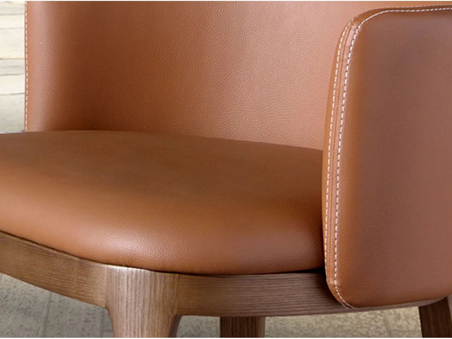 Tabouret en simili cuir marron