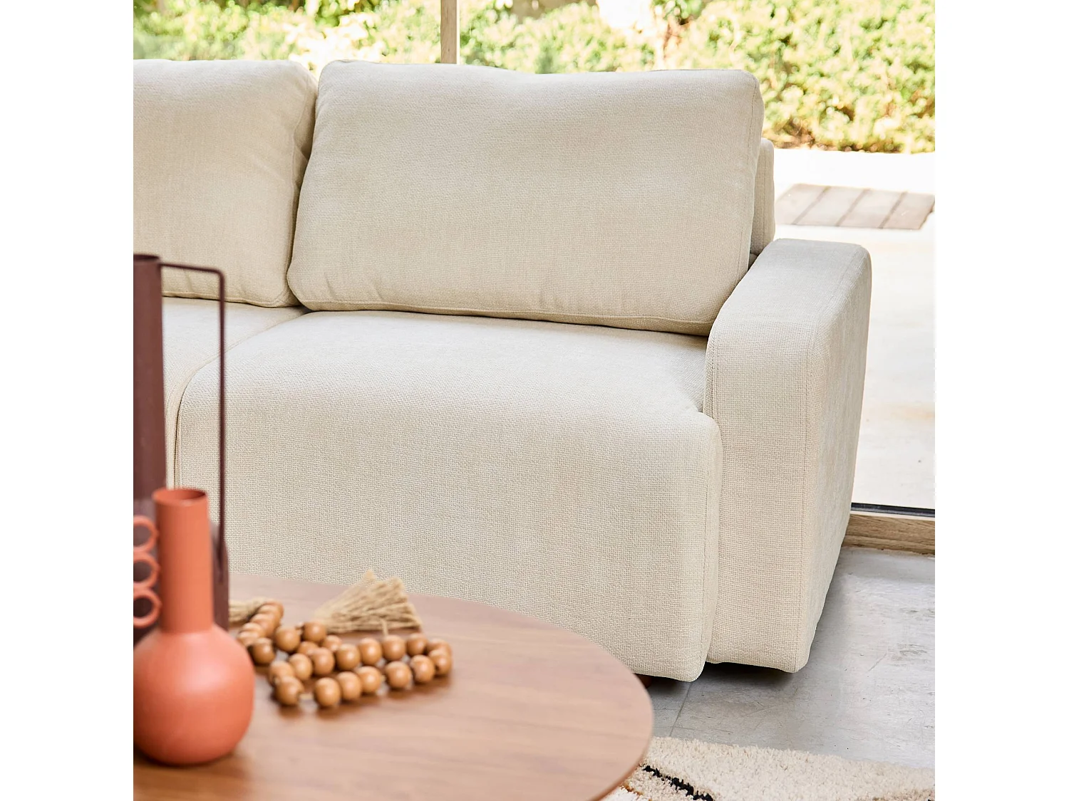 Divano angolare sinistro in tessuto semplice, 3 posti, bianco sporco