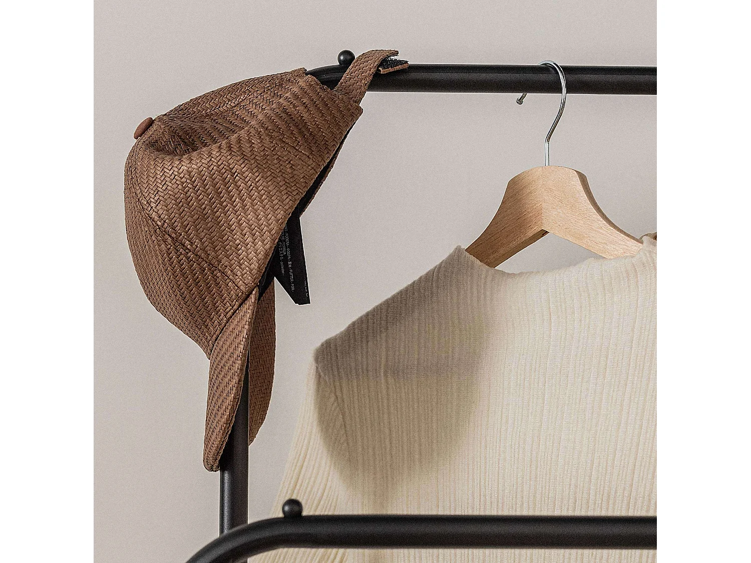 Perchero Burro  Hangy Duo 30 Negro - Newlux