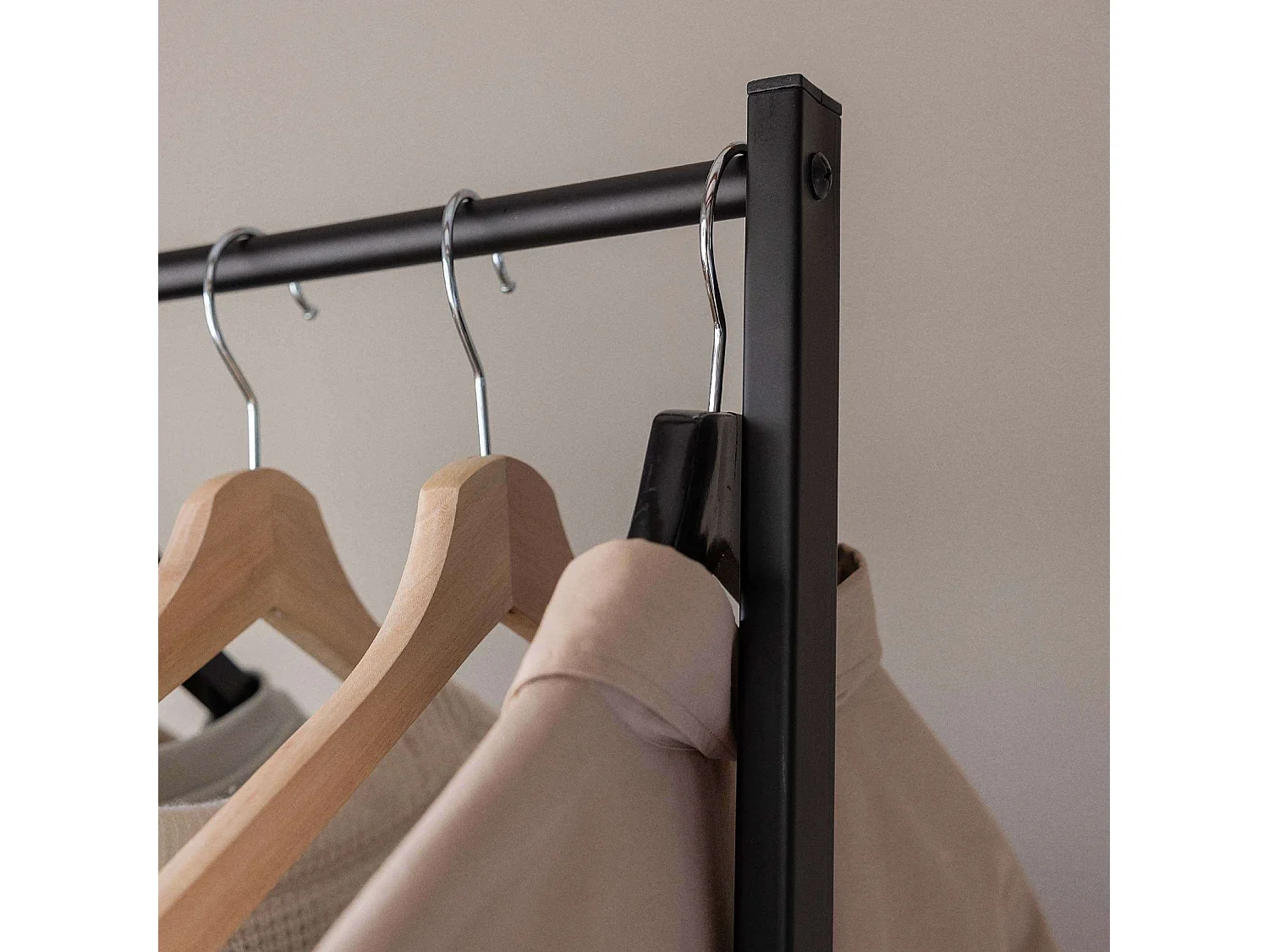 Perchero Burro  Hangy One 20 Negro - Newlux