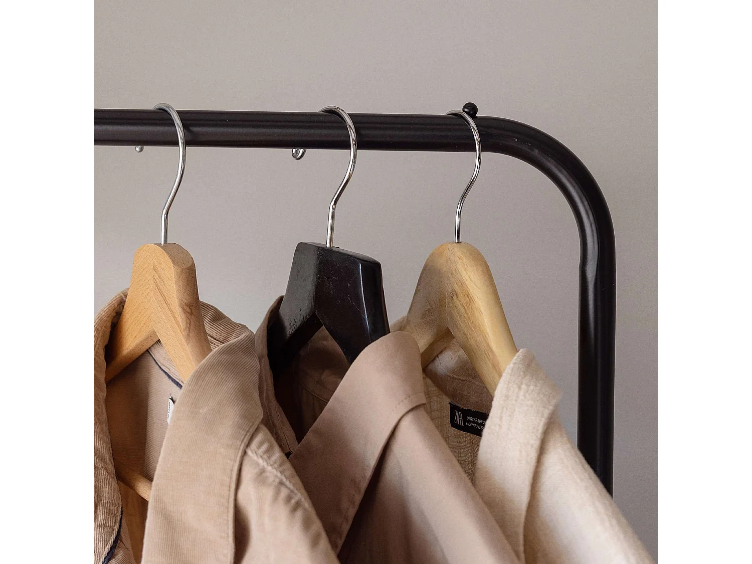 Perchero Burro  Hangy Wood 400 Negro - Newlux