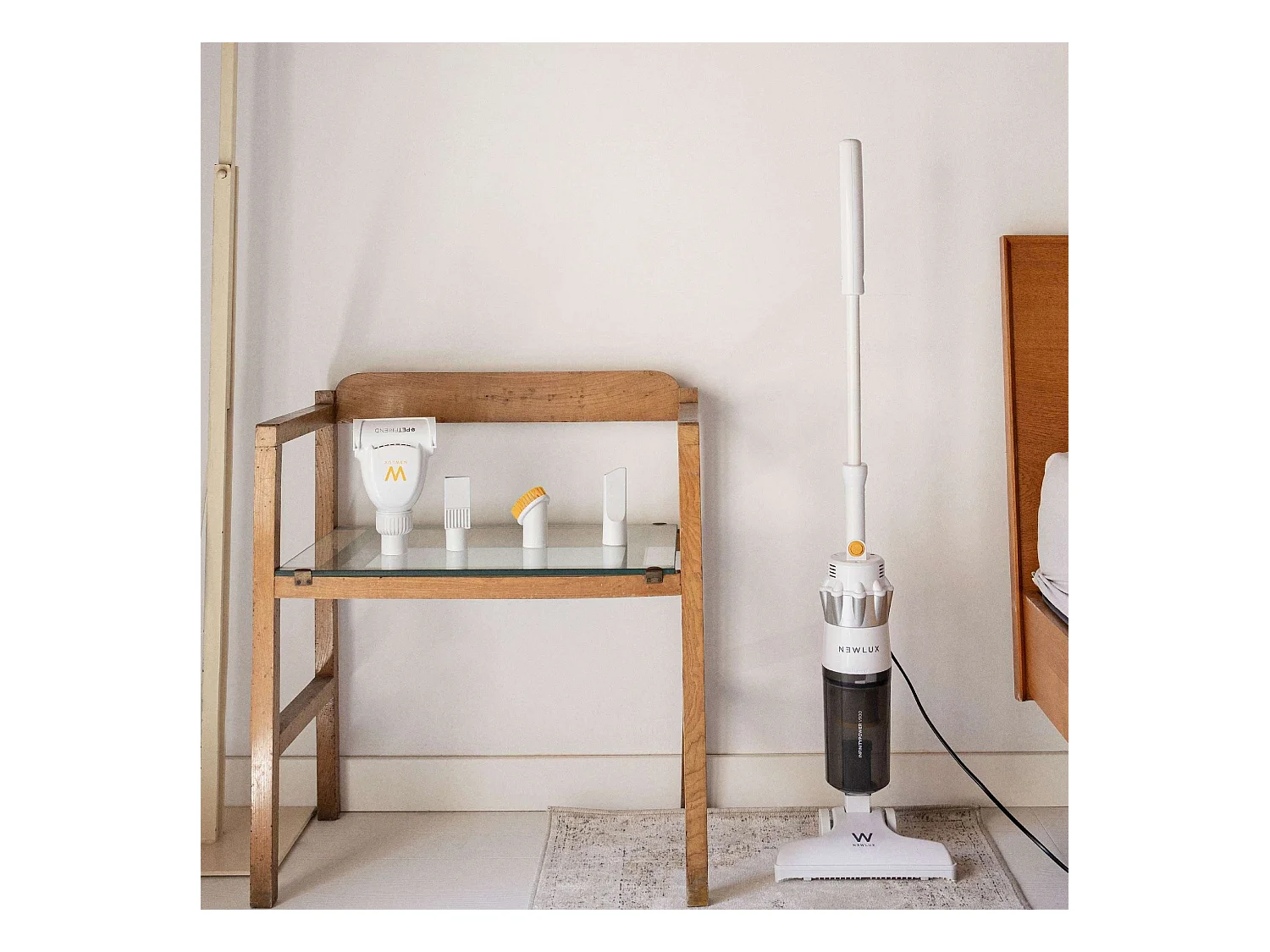 Aspirador Escoba  InfinityPower V900 Petfriend Blanco - Newlux