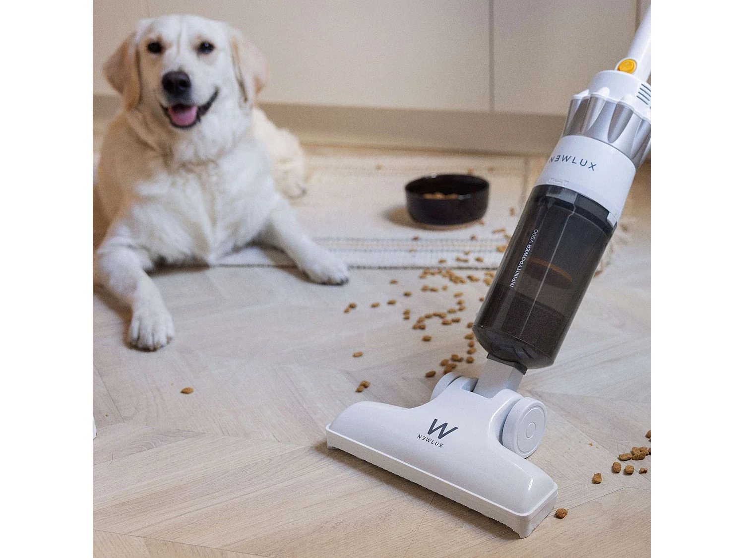 Aspirador Escoba  InfinityPower V900 Petfriend Blanco - Newlux