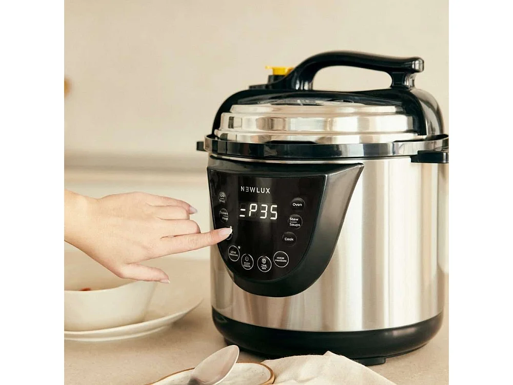 Olla Programable  Chef Pot V110 Negro - Newlux