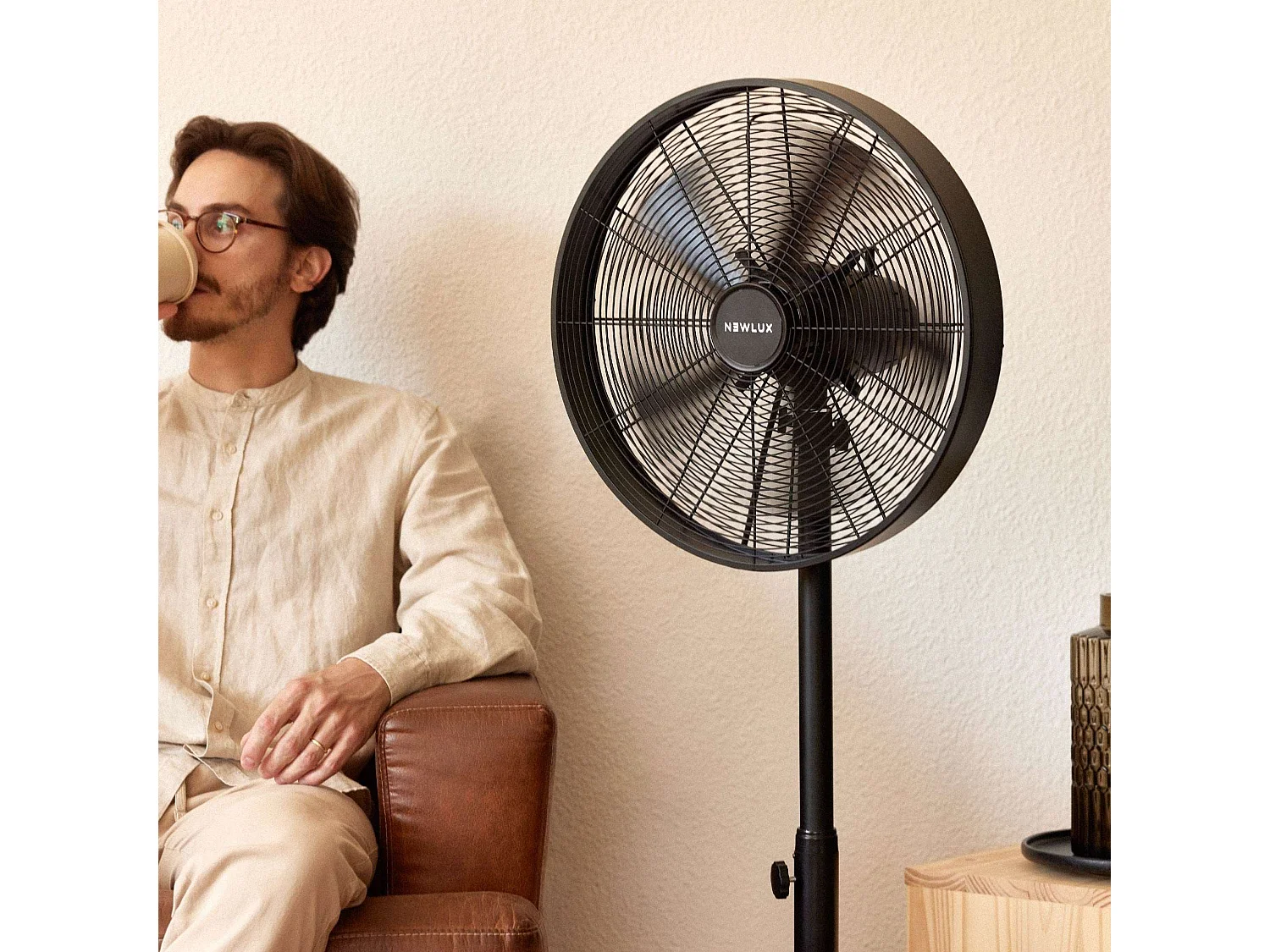 Ventilador de Pie  Smart 5 W1250 Negro - Newlux