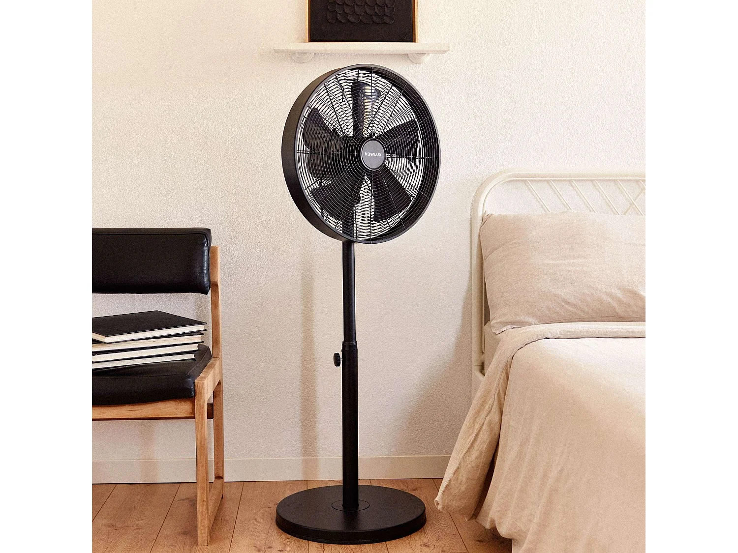 Ventilador de Pie  Smart 5 W1250 Negro - Newlux