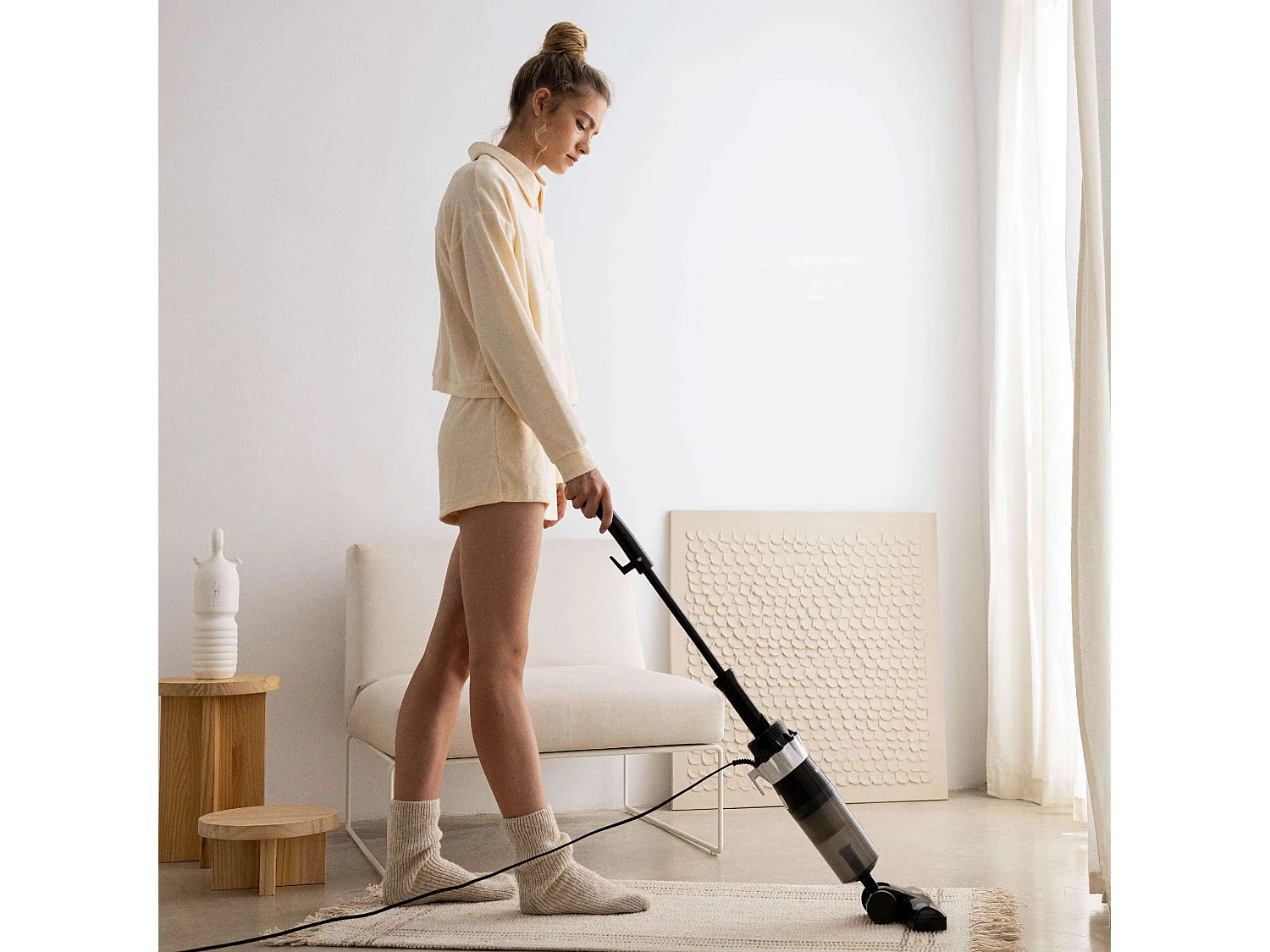 Aspirador Escoba  InfinityPower V900 Negro - Newlux