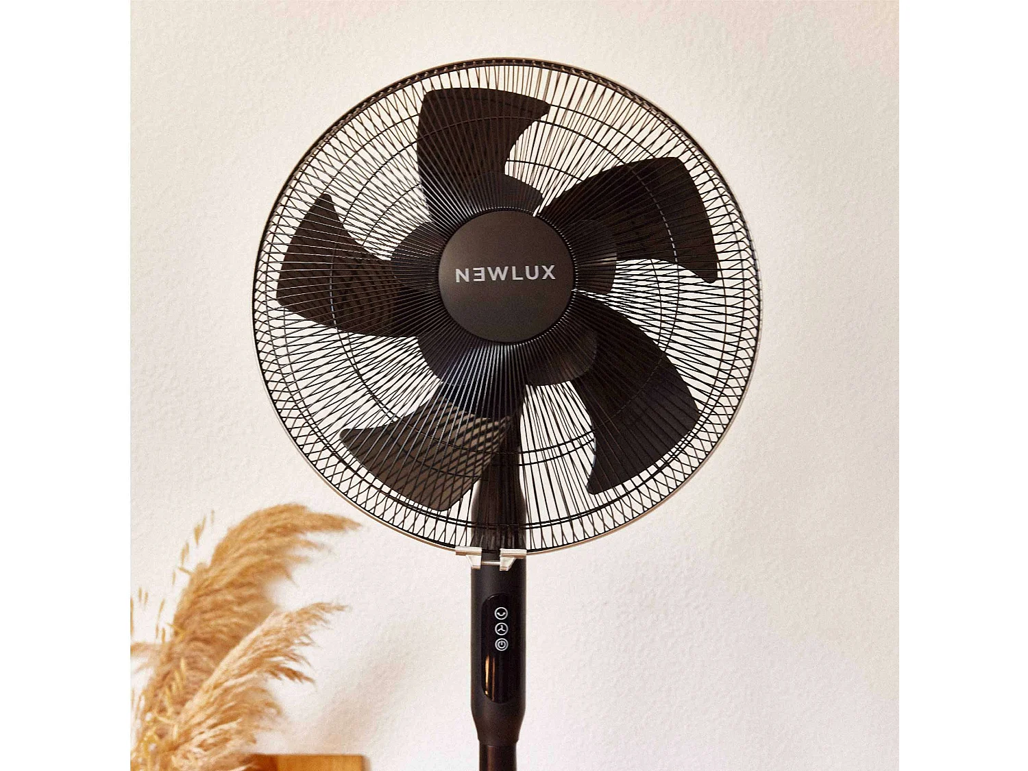 Ventilador de Pie  Smart W1050 Negro - Newlux