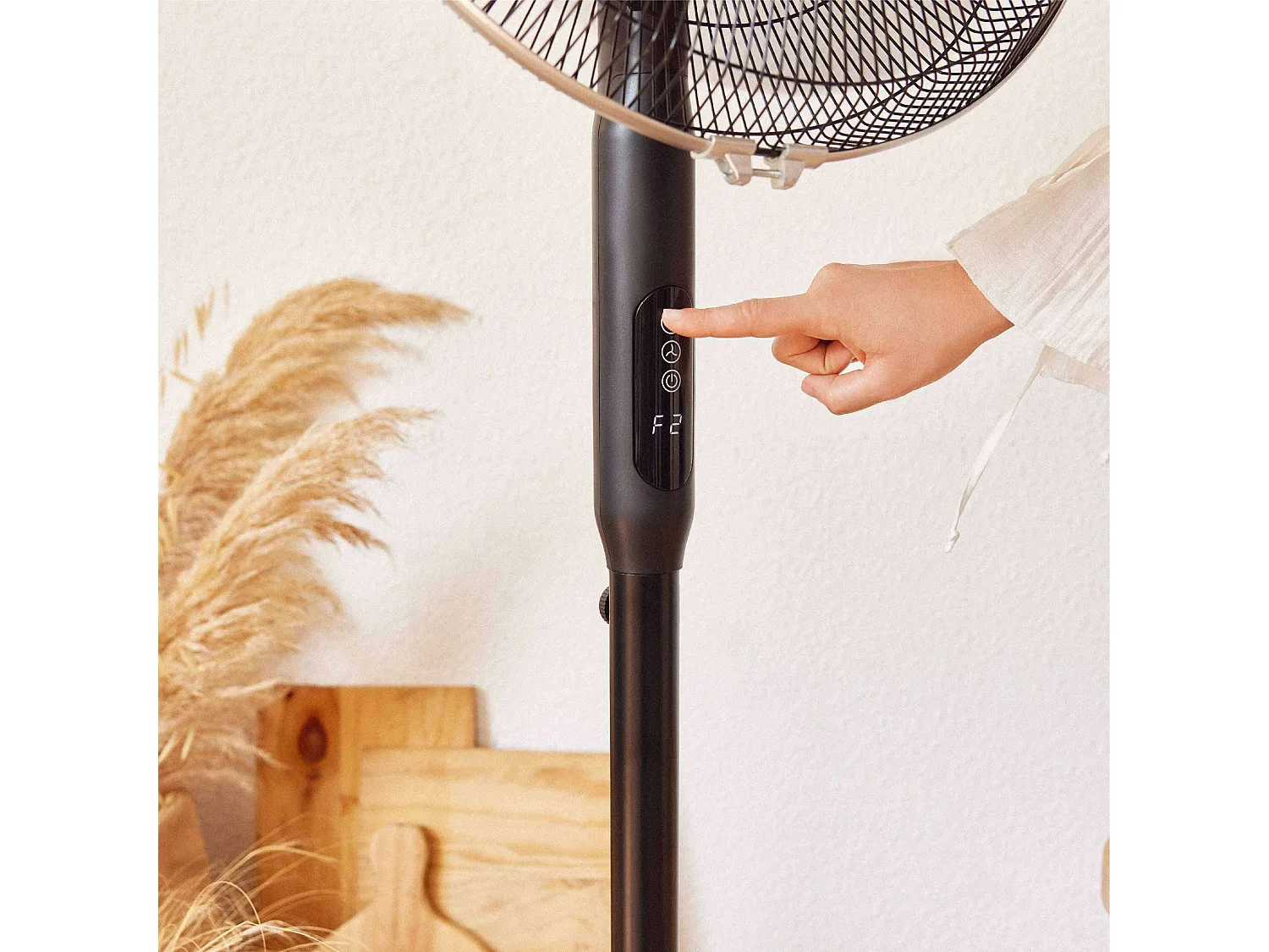 Ventilador de Pie  Smart W1050 Negro - Newlux