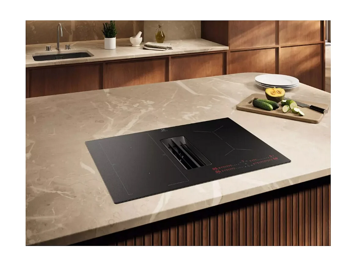 Electrolux Table de cuisson aspirante induction 70cm 4feux 7350kw noir - KCC73443CZ