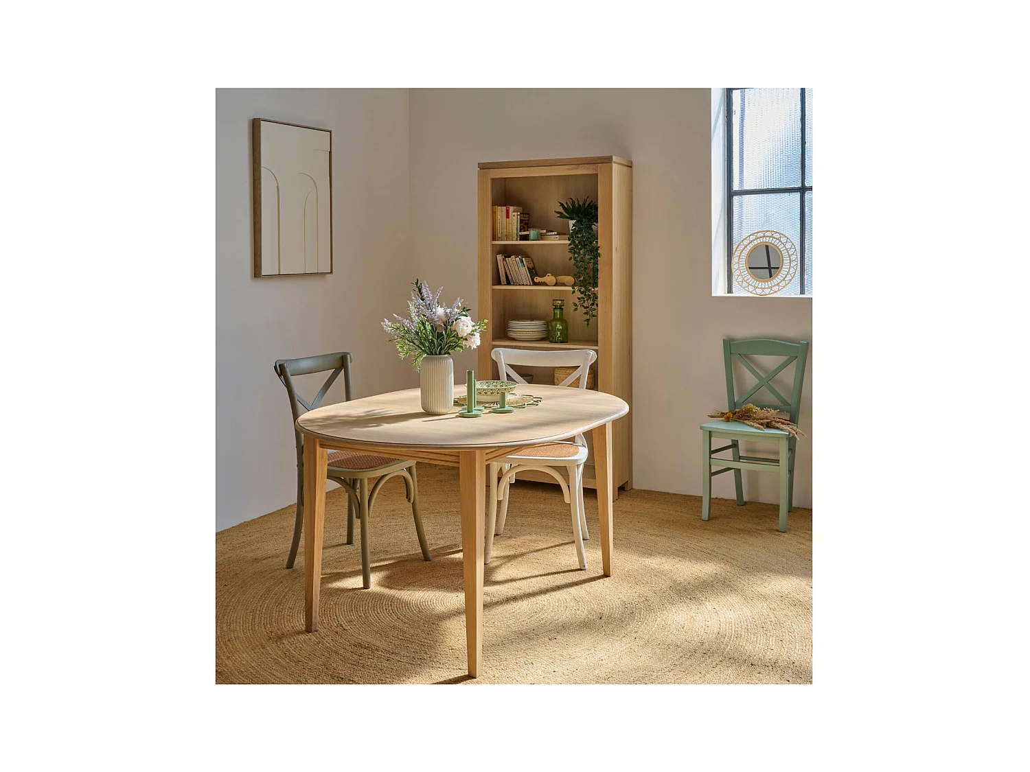 Table ronde extensible chêne blanchi 4/6 places D105 pieds fuseau - VICTORIA