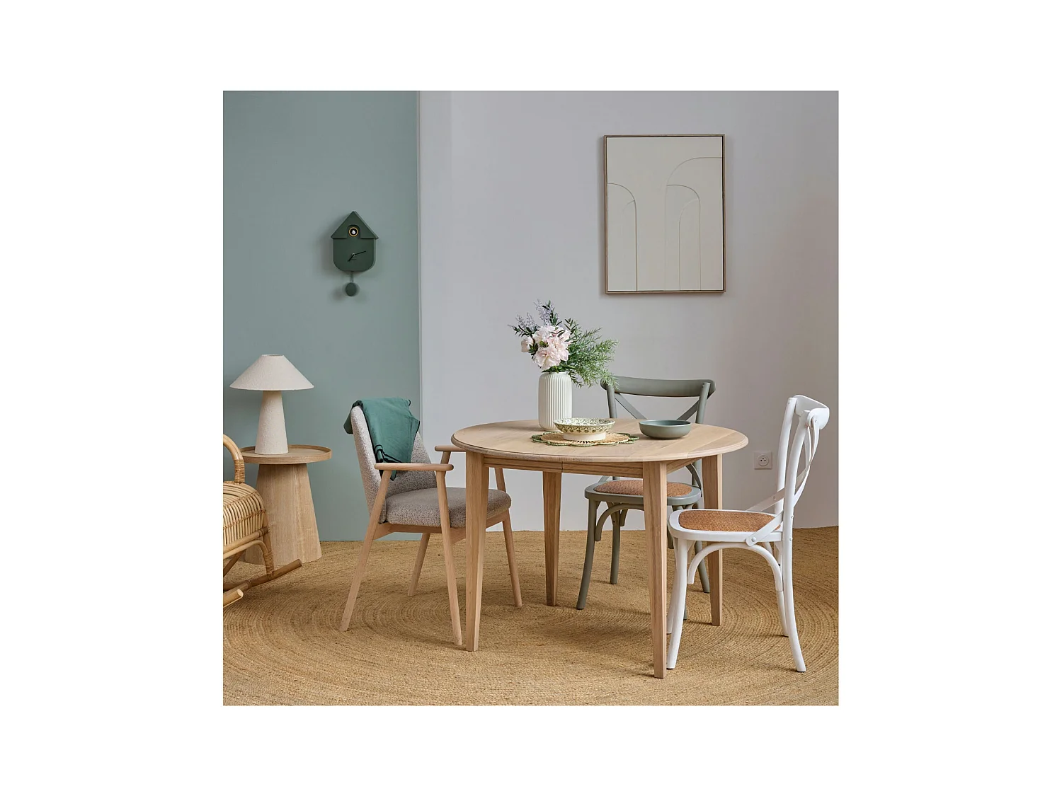 Table ronde extensible chêne blanchi 4/6 places D105 pieds fuseau - VICTORIA