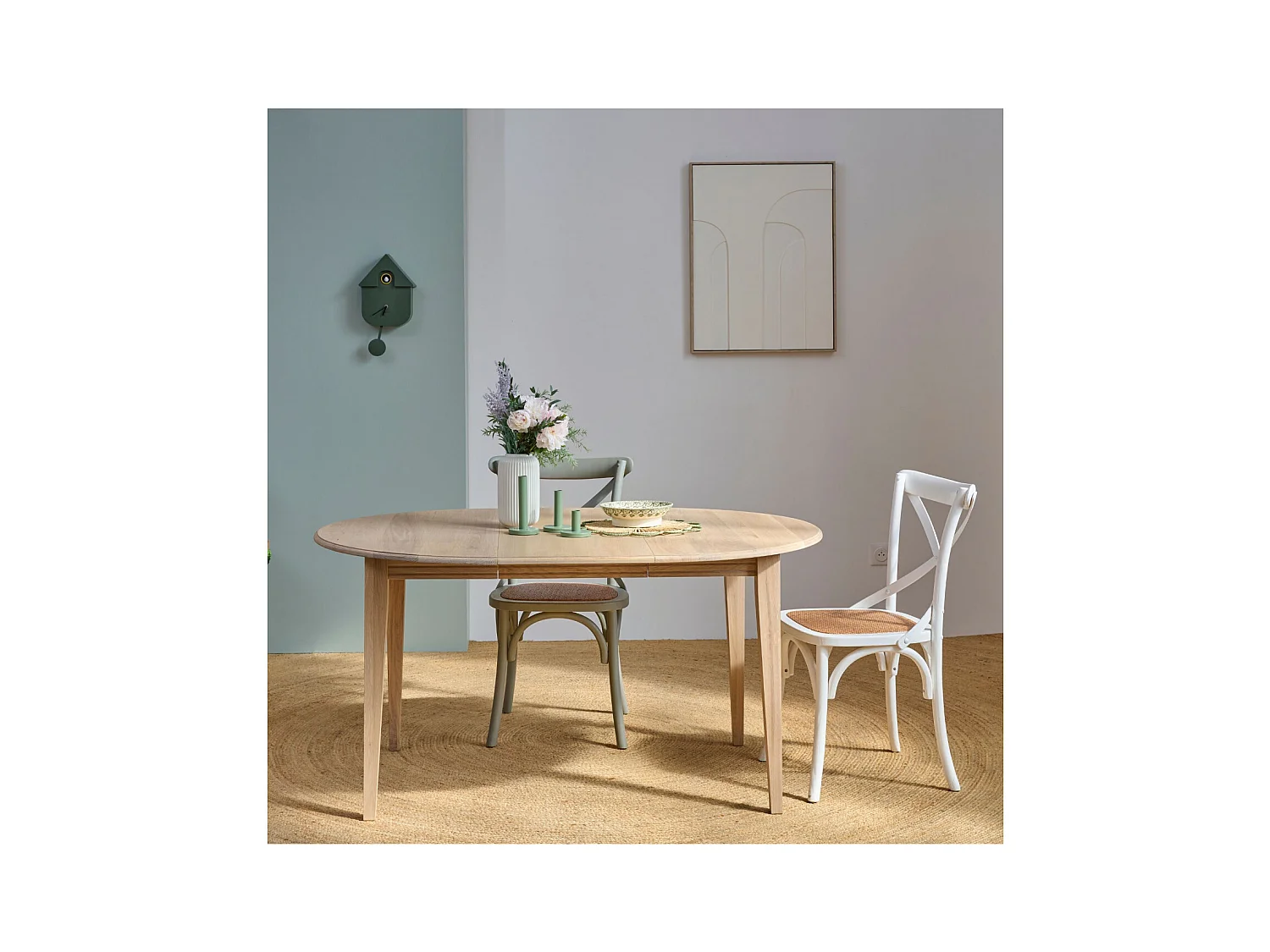 Table ronde extensible chêne blanchi 4/6 places D105 pieds fuseau - VICTORIA