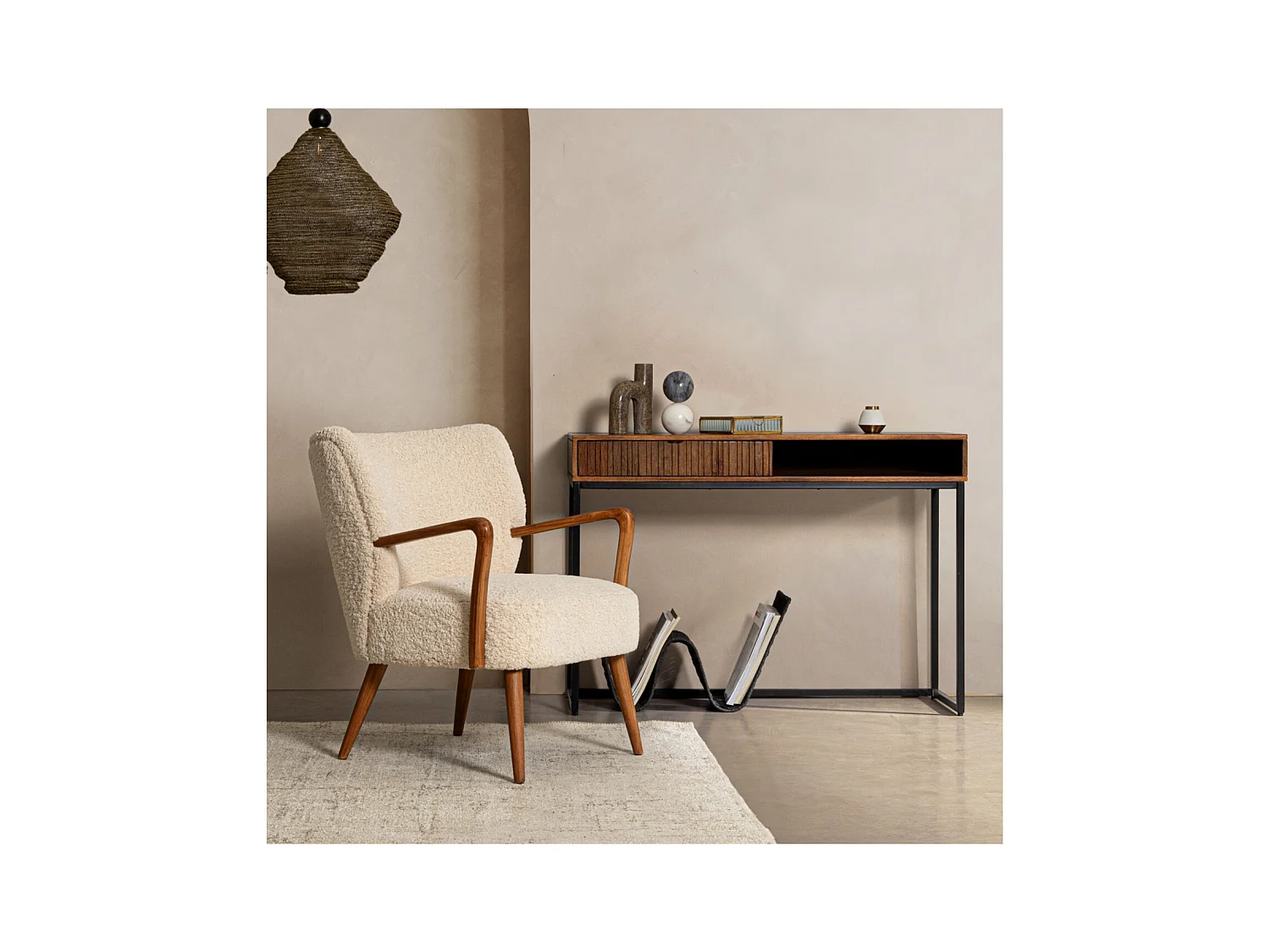 Fauteuil crapaud à accoudoirs en tissu peluche - JIM