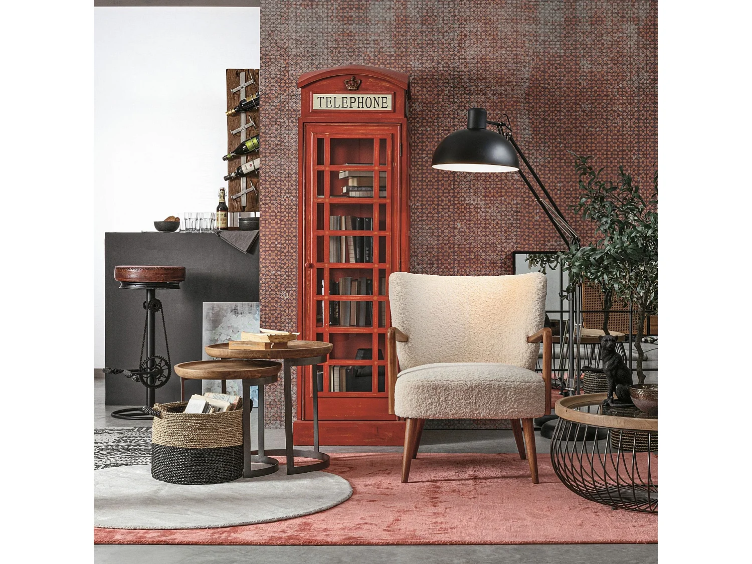 Fauteuil crapaud à accoudoirs en tissu peluche - JIM