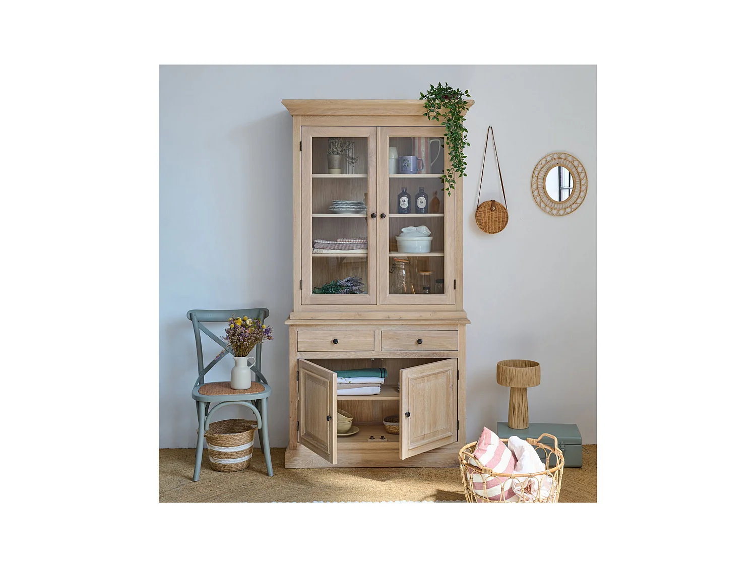 Vaisselier en chêne blanchi 2 portes vitrées 2 tiroirs 2 portes bois - VICTORIA