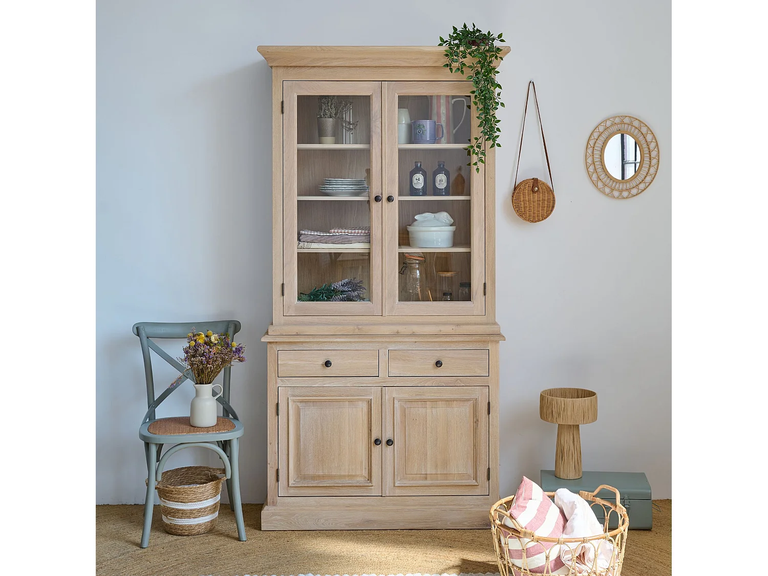 Vaisselier en chêne blanchi 2 portes vitrées 2 tiroirs 2 portes bois - VICTORIA