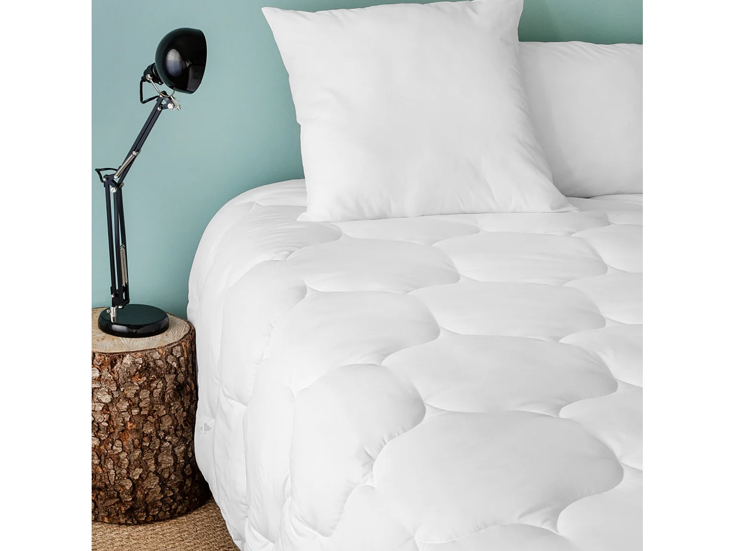 Couette tempérée 200x200 cm OLYMPE garnissage microfibre polyester 300 g/m2