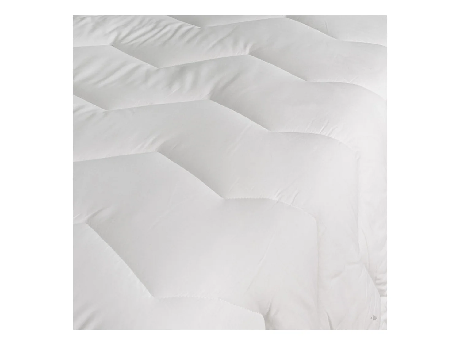 Couette tempérée 260x240 cm BAMBOU garnissage 50% viscose de bambou 50% polyester 300 g/m2