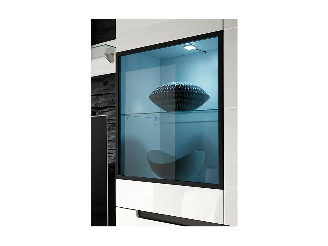 Vitrine suspensa, coleção LUCIA modelo médio.