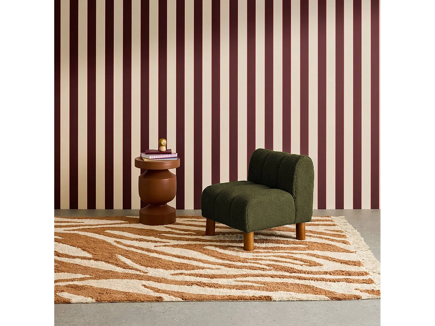 Fauteuil enfant pieds arrondis bois d'hévéa et bouclette kaki L 47 x P 56.5 x H 52.5cm - Angel