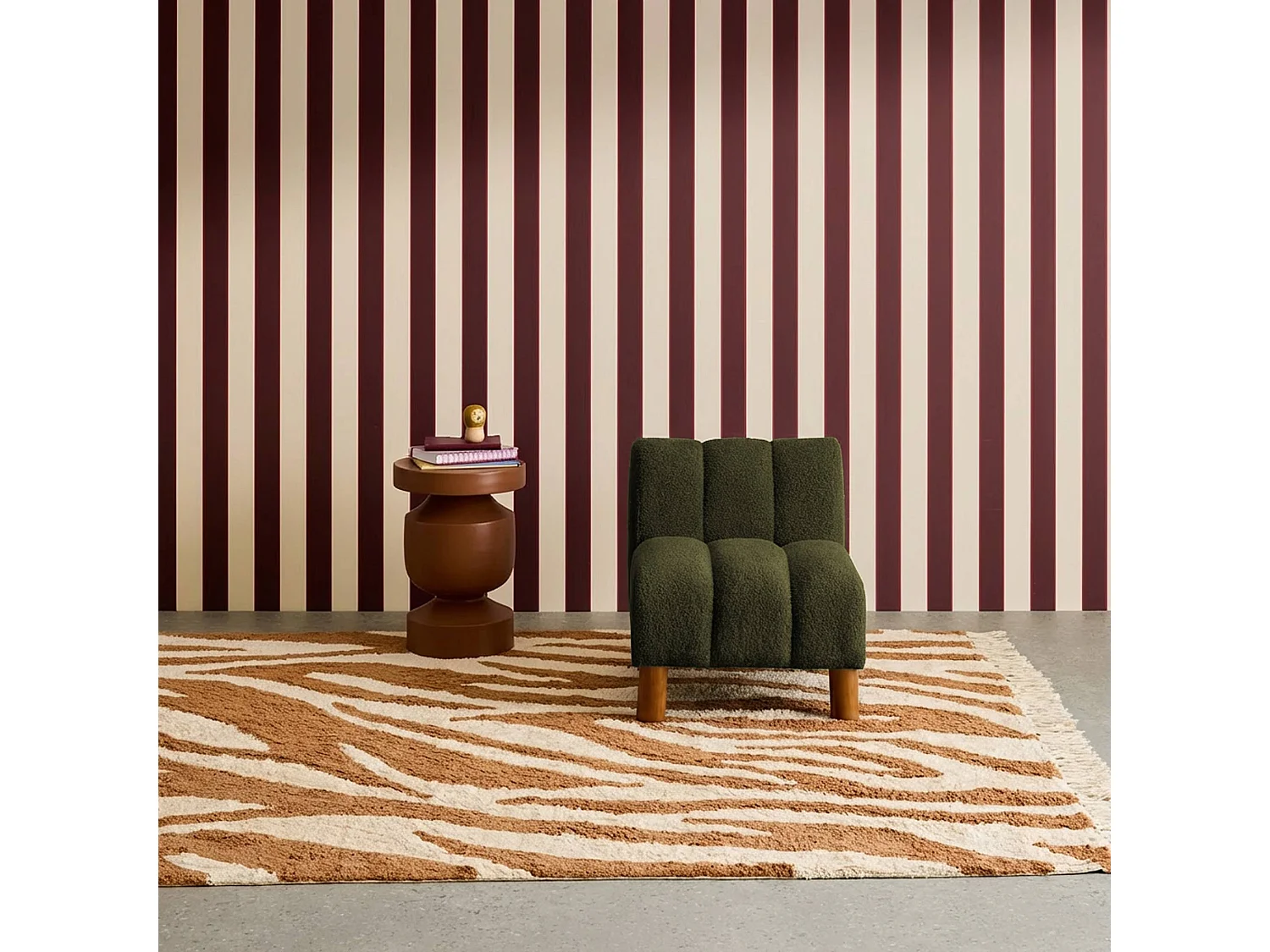 Fauteuil enfant pieds arrondis bois d'hévéa et bouclette kaki L 47 x P 56.5 x H 52.5cm - Angel