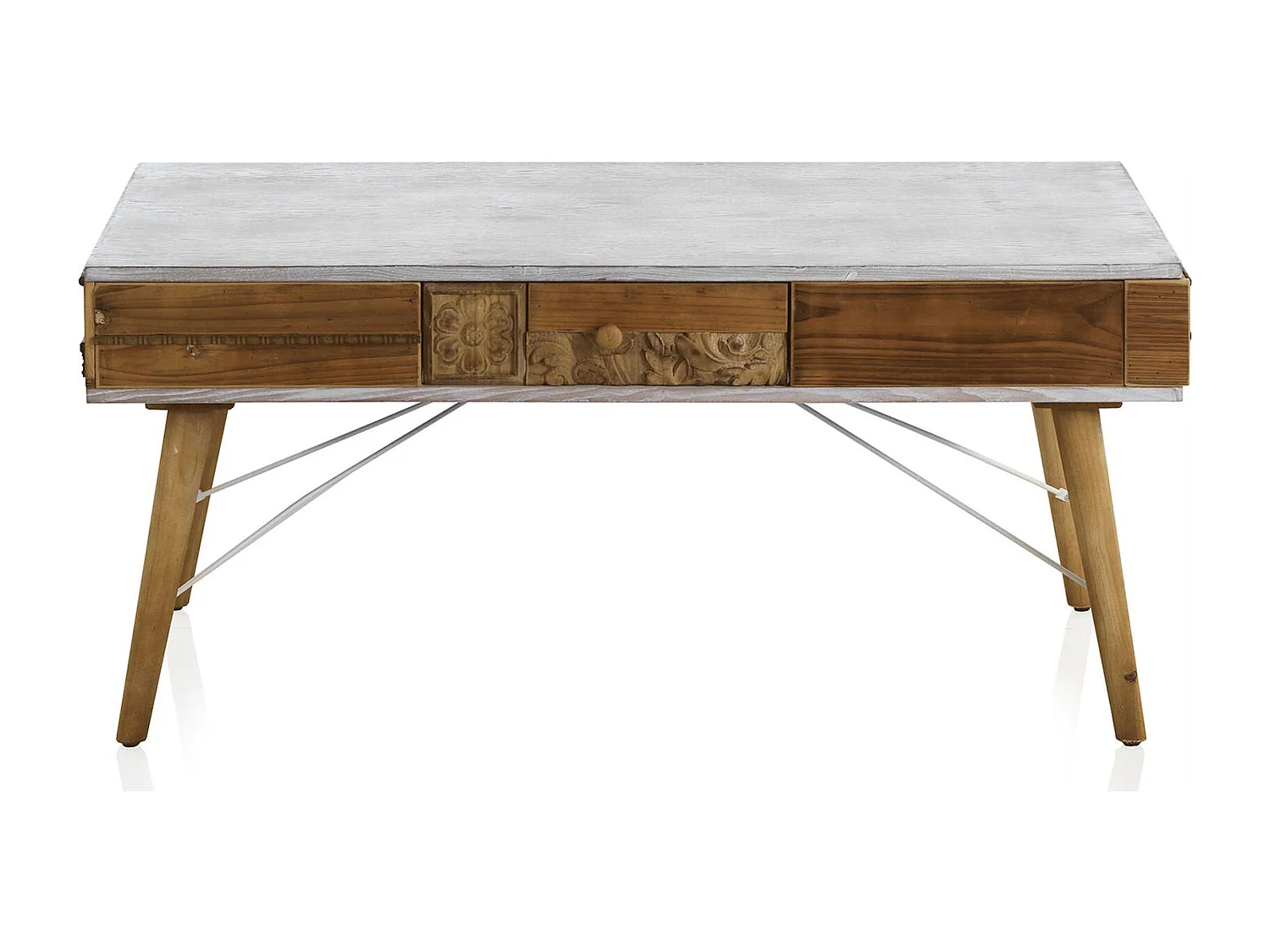 Table basse blanche et bois naturel sculpté ambiance vintage