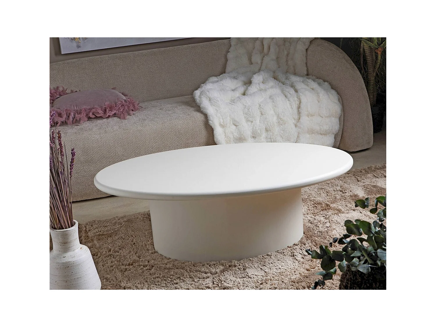 table basse blanche laquée design moderne pour salon élégant