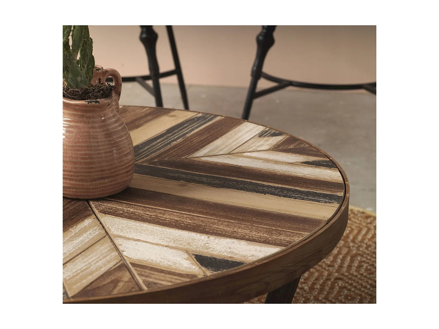 Table basse bois recyclé et métal style industriel chaleureux