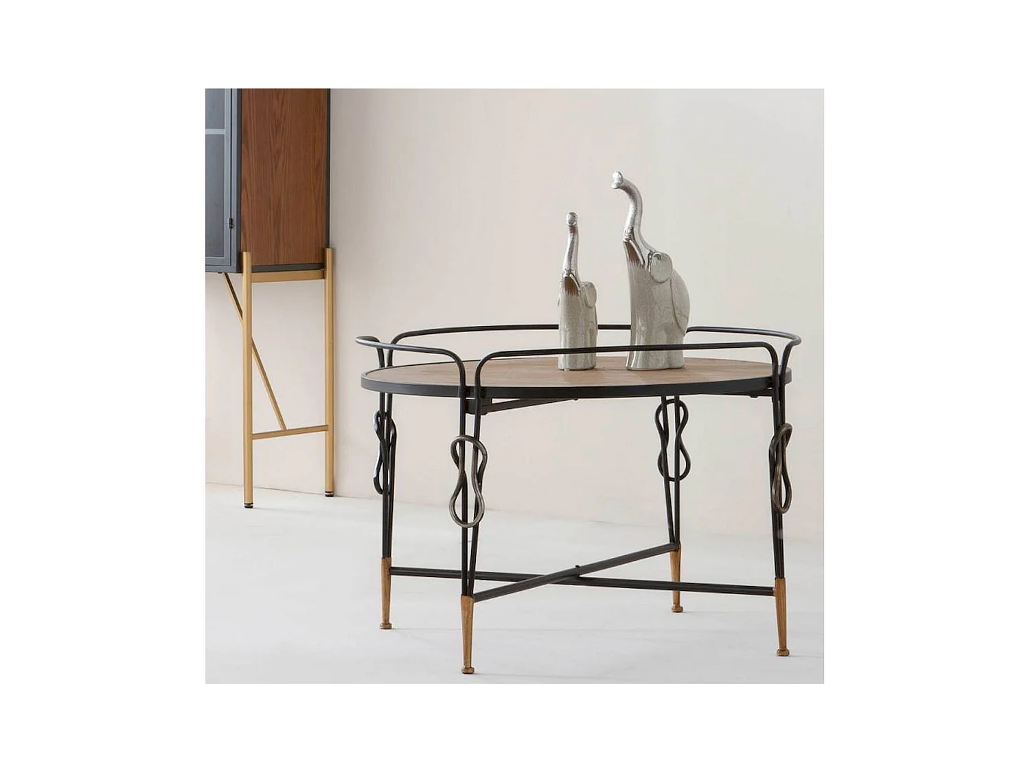 Table basse bois et métal noir design industriel élégant