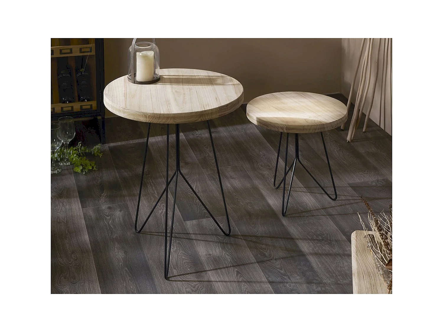Table ronde bois naturel pieds métal noir élégance moderne