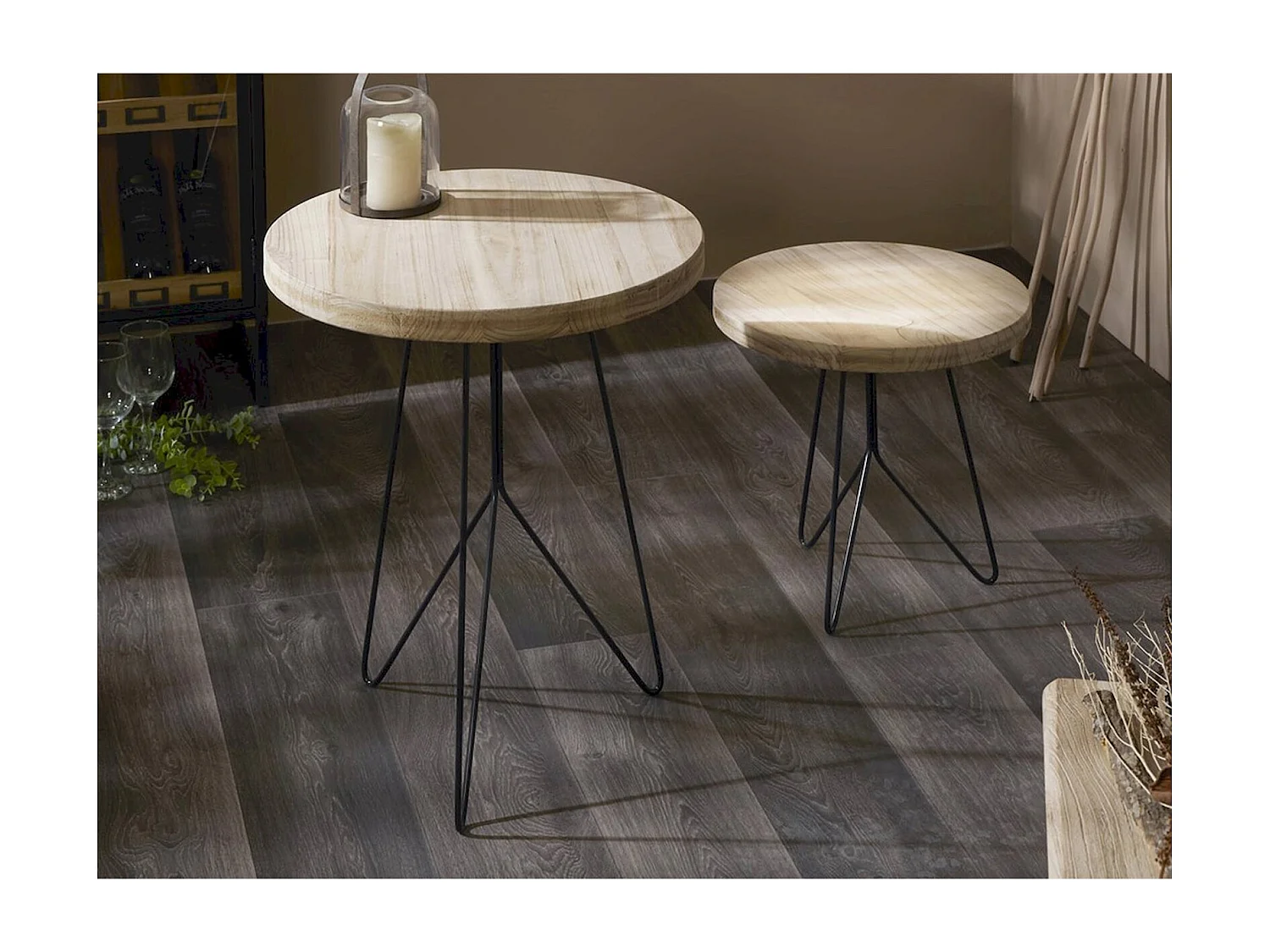 Table ronde bois naturel pieds métal noir élégance moderne