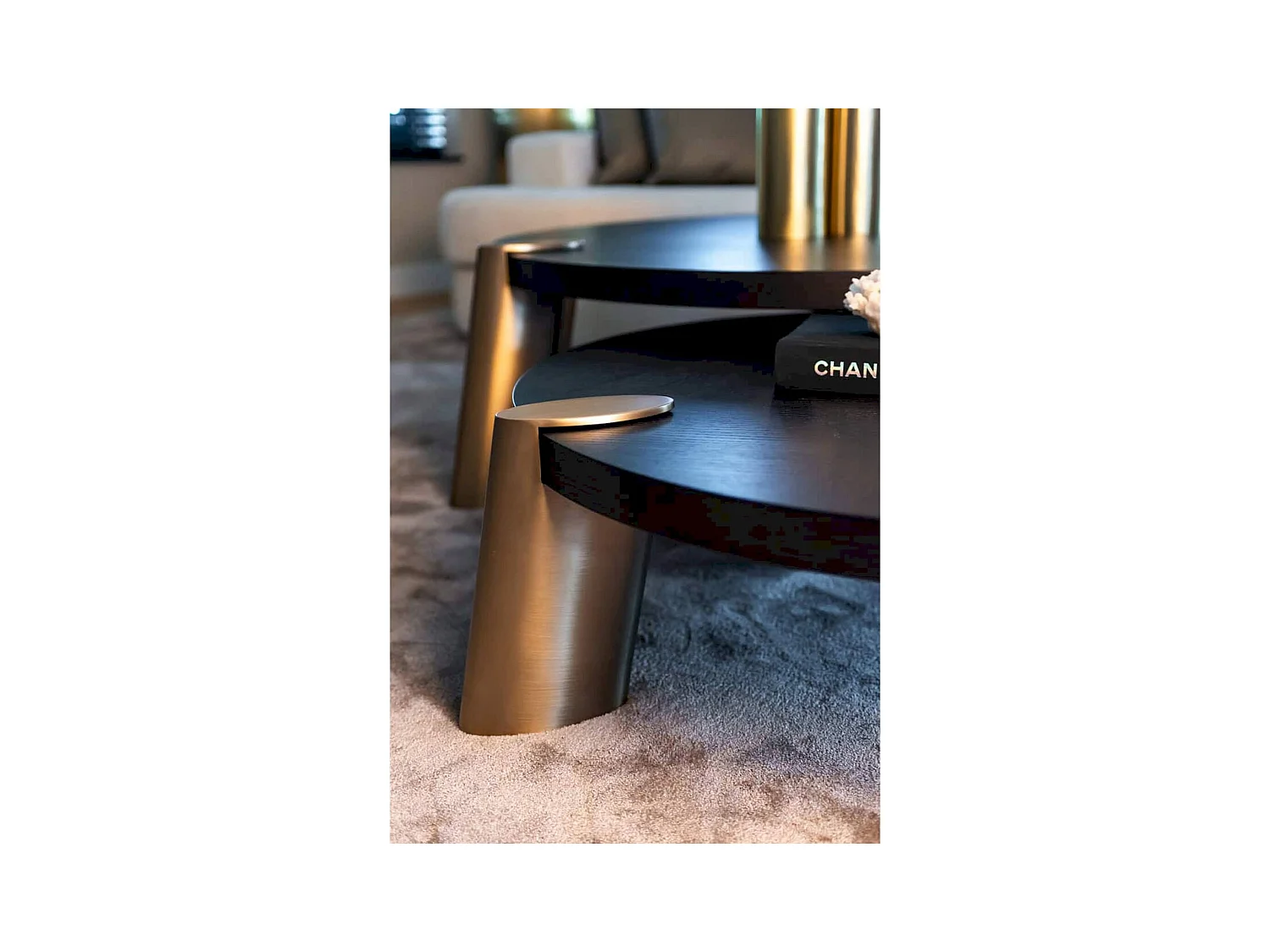 Table basse design ronde effet chêne et acier noir charbon