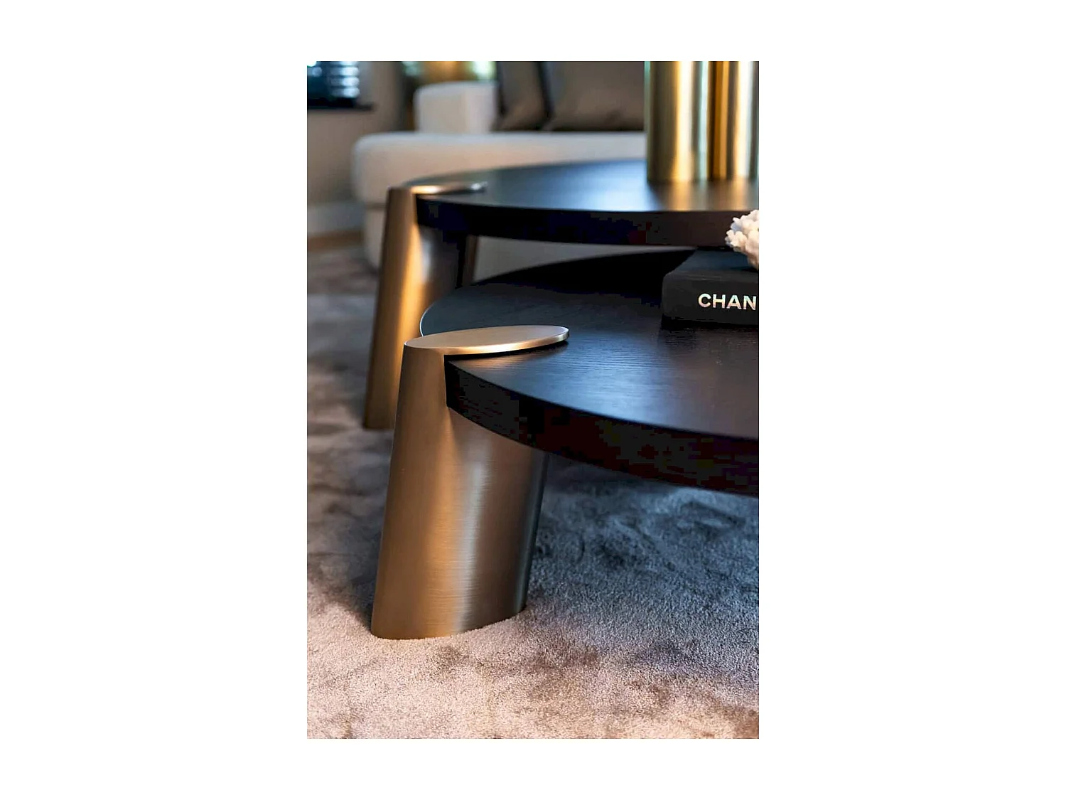 Table basse design ronde effet chêne et acier noir charbon