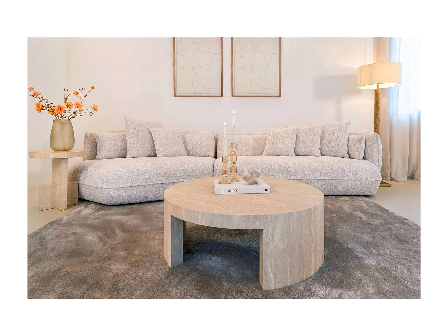 table basse ronde en travertin beige style contemporain