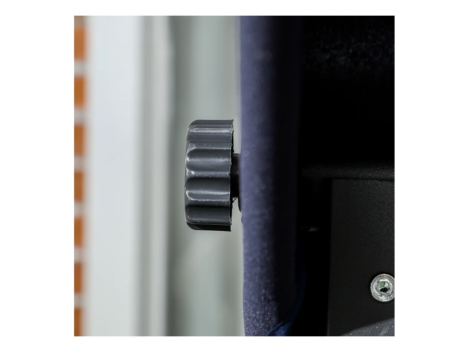 Banc de jardin balançoire 3 places, capacité 270 kg, structure en métal, avec toit réglable et coussins (198x118x168 cm)