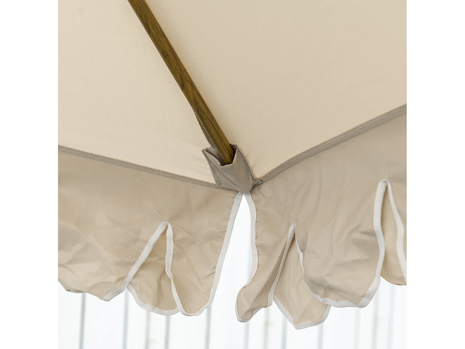 Parasol Ø264 cm met franjes, verstelbare helling, 8 baleinen, terras- en tuinparasol, kleur khaki (264x264x240 cm)