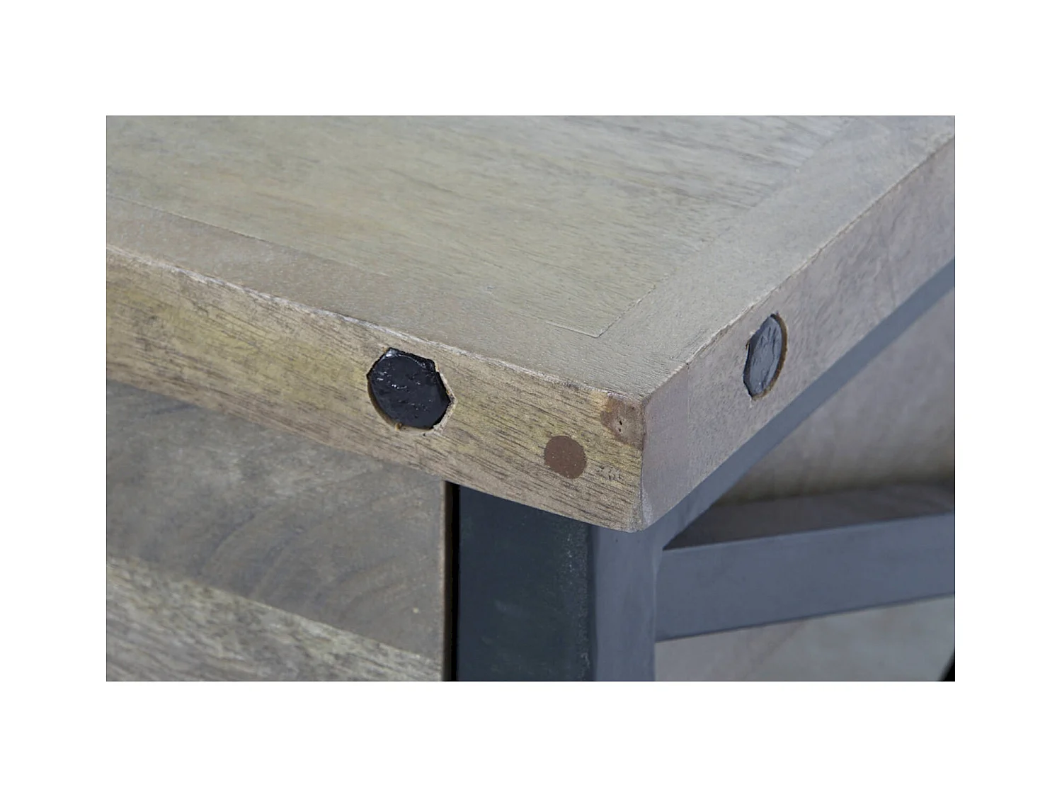 Table basse élégance industrielle bois et métal