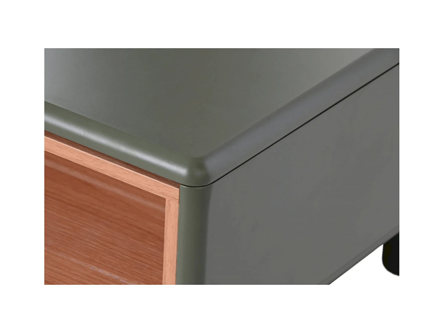 Table basse élégante verte et pratique salon moderne