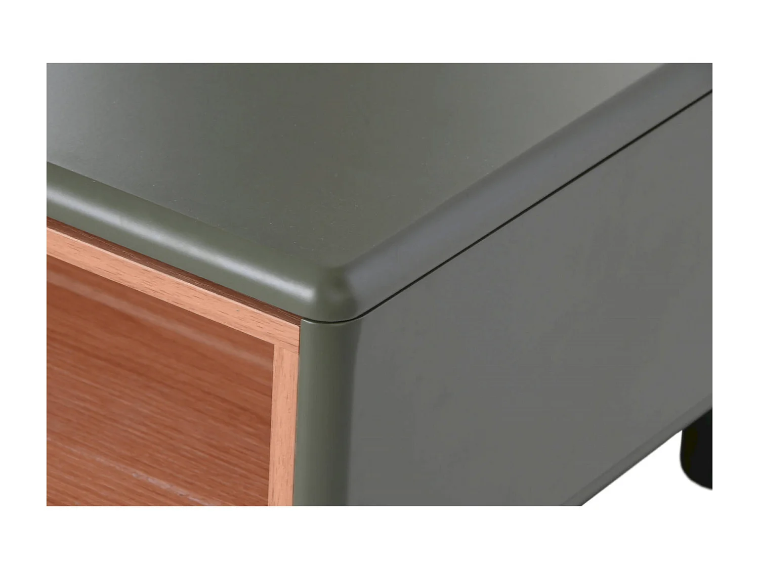 Table basse élégante verte et pratique salon moderne