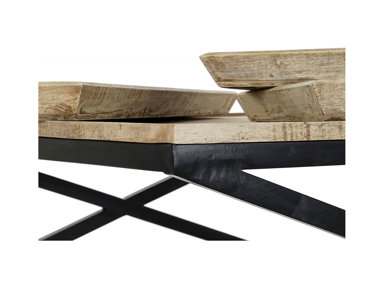 Table basse design en bois et métal pour salon moderne