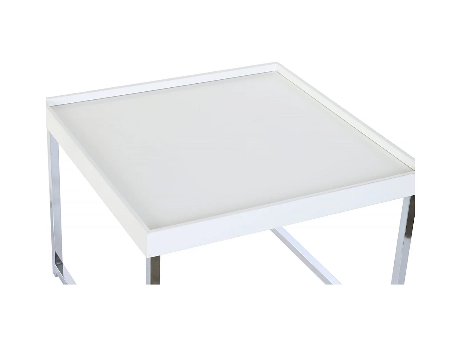 Table basse épurée et moderne pour salon chic